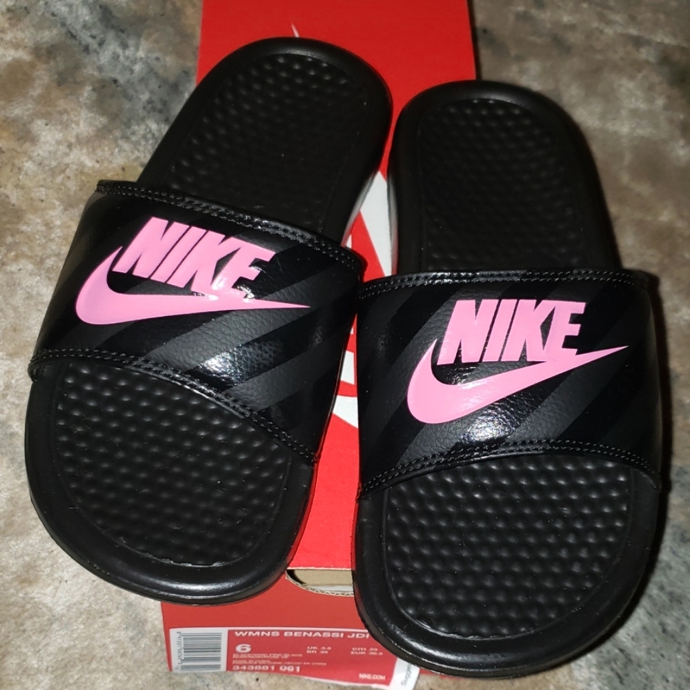 Nike slides/ NWOT - Picture 3 of 3